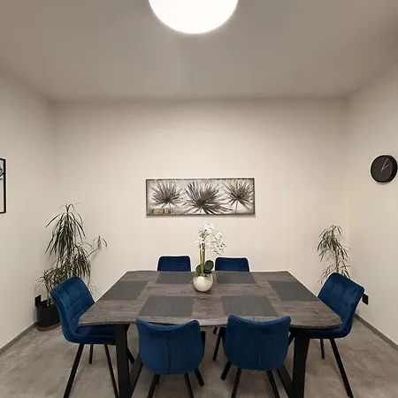 Appartement 2 *